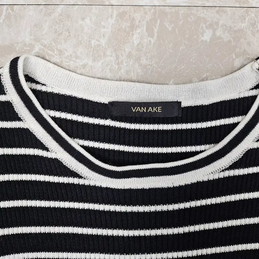 [BUNJANG] VAN AKE Striped Short Sleeve Knit / VAN AKE 스트라이프 반팔 니트