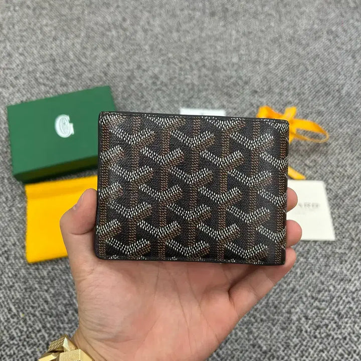 [SOLD OUT] {국내 매장구매} 고야드 빅투와르 반지갑 블랙