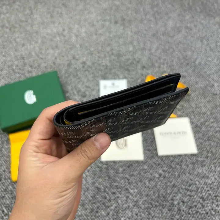 [SOLD OUT] {국내 매장구매} 고야드 빅투와르 반지갑 블랙