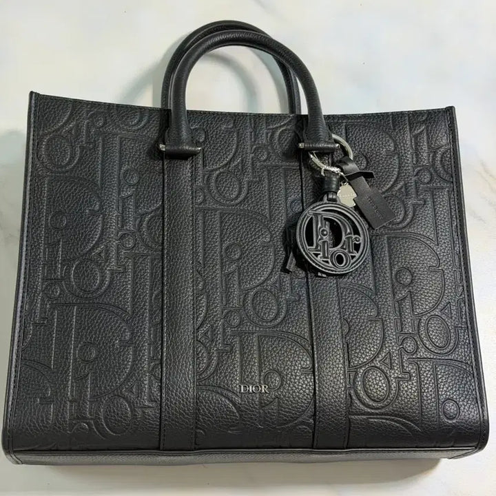 [BUNJANG] Dior Men's Tote Bag (CD Embossed) + Keyring / 디올 남성 토트백 (CD 엠보싱) 브리프케이스
