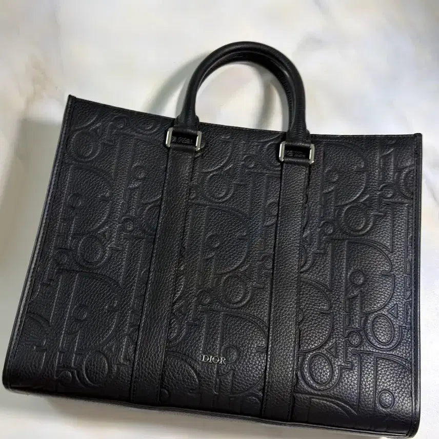 [BUNJANG] Dior Men's Tote Bag (CD Embossed) + Keyring / 디올 남성 토트백 (CD 엠보싱) 브리프케이스