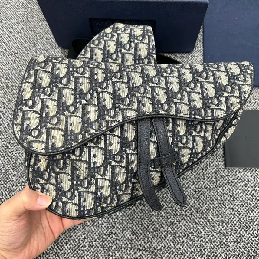[BUNJANG] Dior Oblique Saddle Messenger Bag / {정품} 디올 오블리크 새들백 메신저백