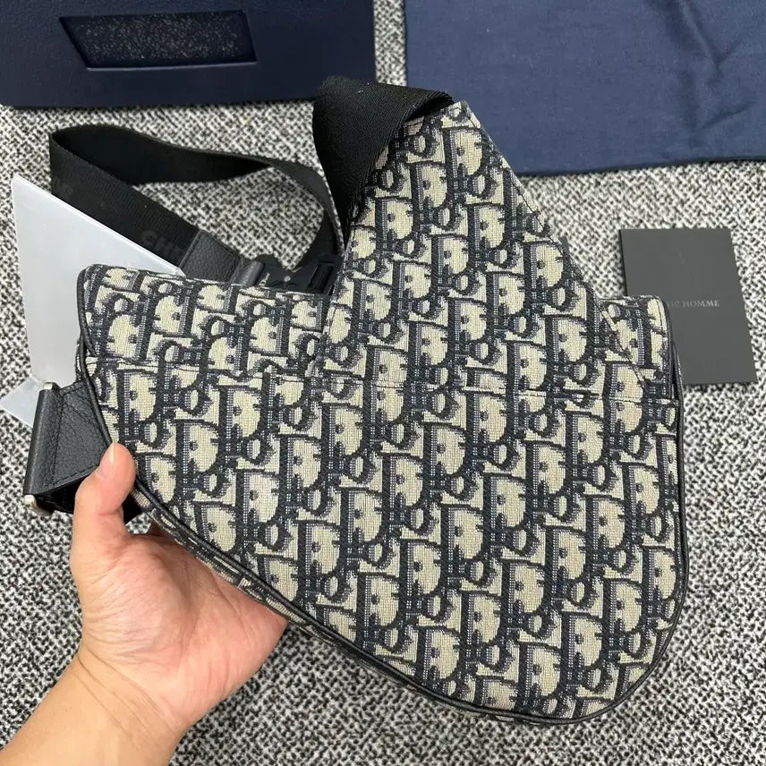 [BUNJANG] Dior Oblique Saddle Messenger Bag / {정품} 디올 오블리크 새들백 메신저백