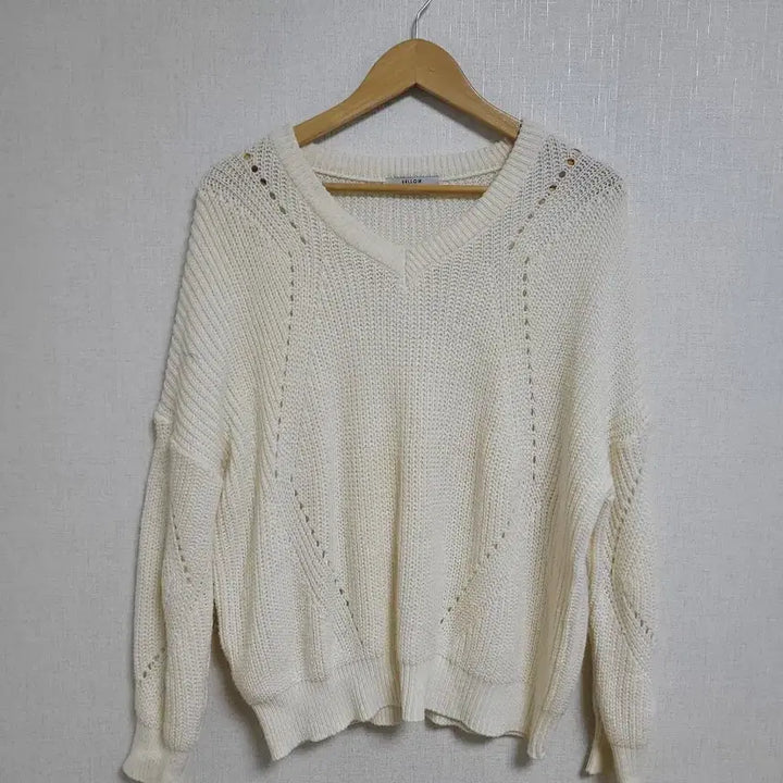 [BUNJANG] 24.YELLOW Ivory V-neck Knit Sweater / 24.YELLOW 아이보리 브이넥 니트