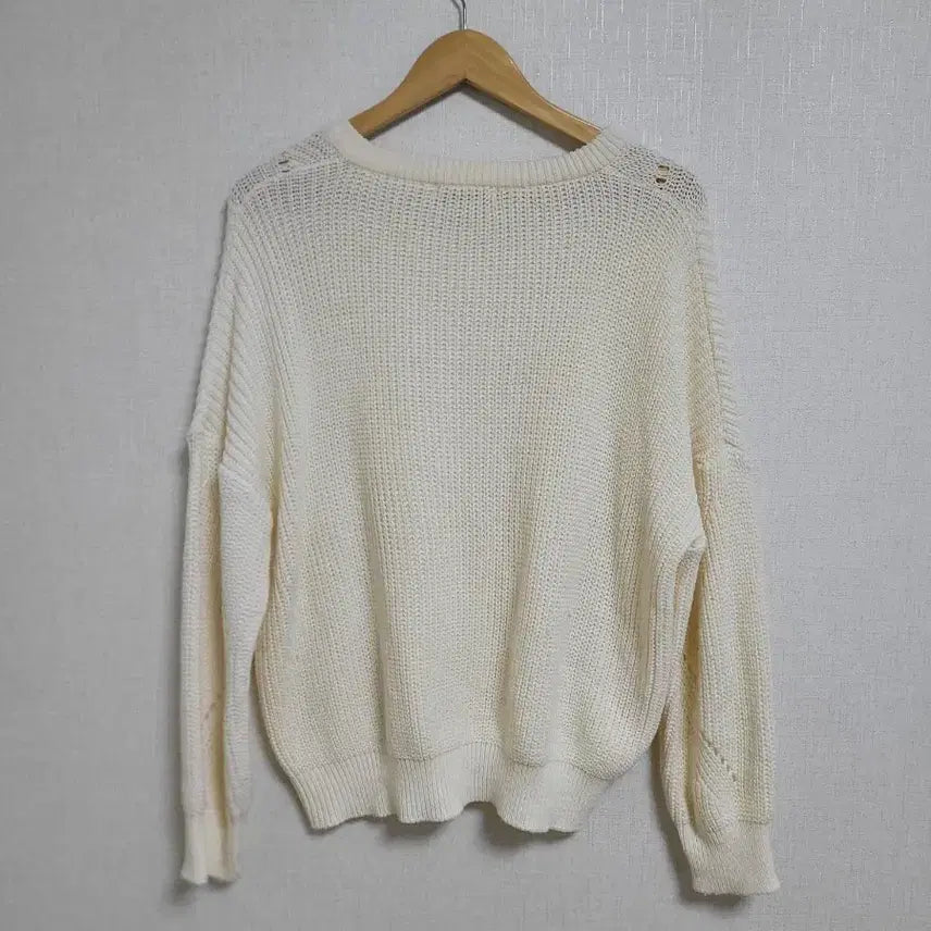[BUNJANG] 24.YELLOW Ivory V-neck Knit Sweater / 24.YELLOW 아이보리 브이넥 니트
