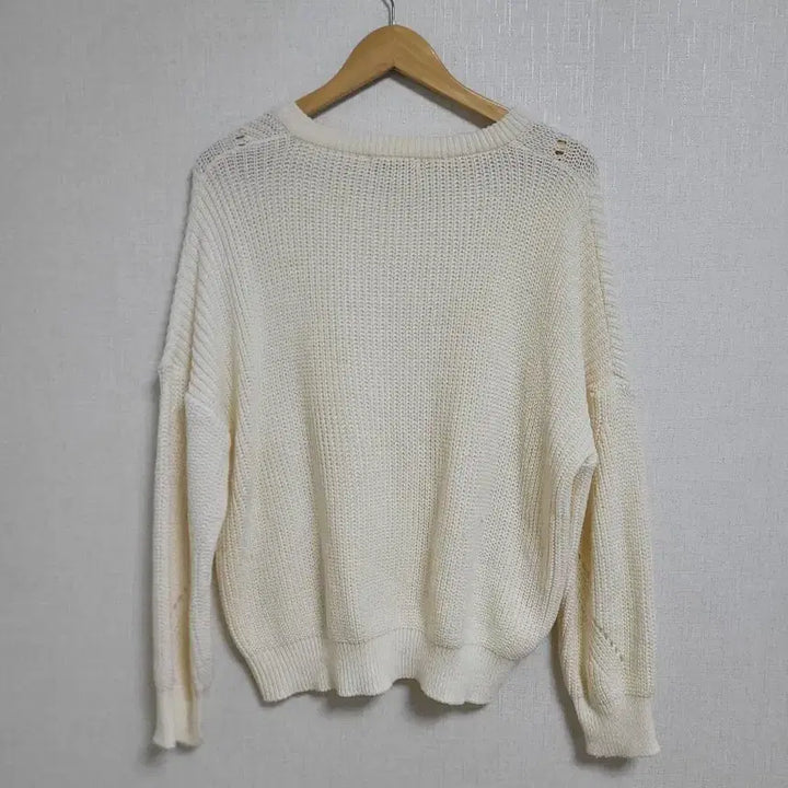 [BUNJANG] 24.YELLOW Ivory V-neck Knit Sweater / 24.YELLOW 아이보리 브이넥 니트