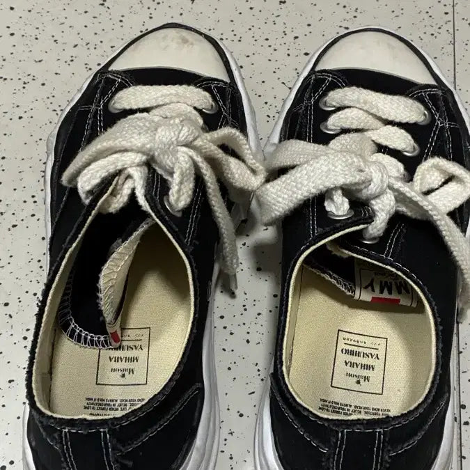 [BUNJANG] MMY Maison Mihara Yasuhiro Black Sneakers / MMY 메종 미하라 야스히로 블랙 스니커즈 42
