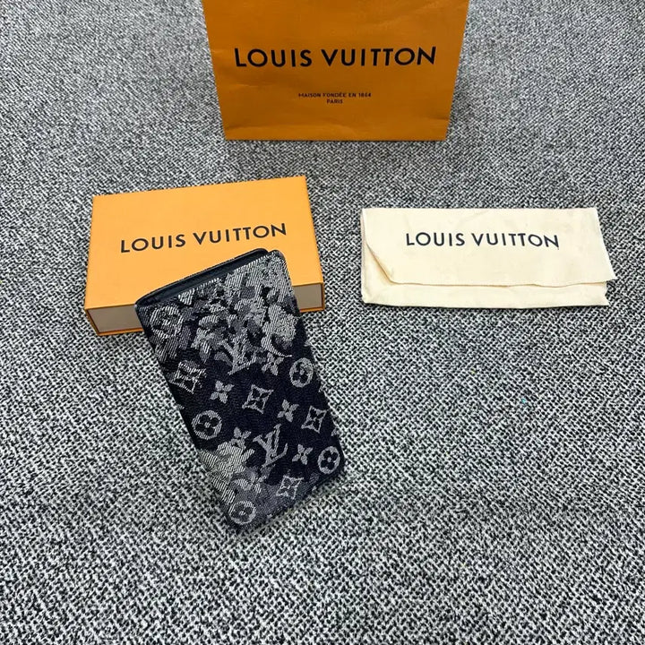 [BUNJANG] Louis Vuitton Tapestry Long Wallet / {정품} 루이비통 태피스트리 장지갑