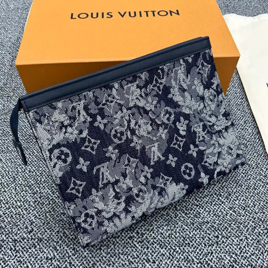 [BUNJANG] Louis Vuitton Tapestry Voyage Clutch / {정품} 루이비통 태피스트리 보야주 클러치