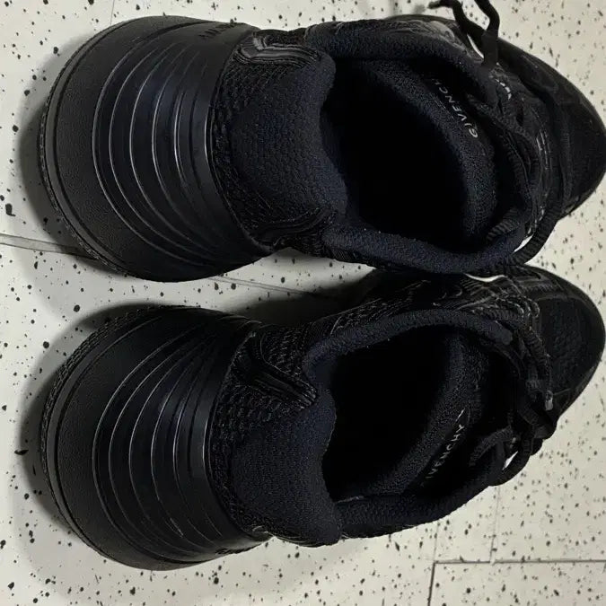 [BUNJANG] Givenchy TK-MX All Black Sneakers 41 / 지방시 TK-MX 올블랙 스니커즈 41