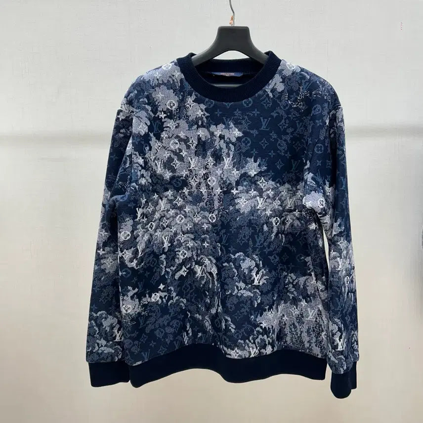 [BUNJANG] Louis Vuitton Tapestry Sweatshirt (L Size) / {L Size} 루이비통 태피스트리 맨투맨