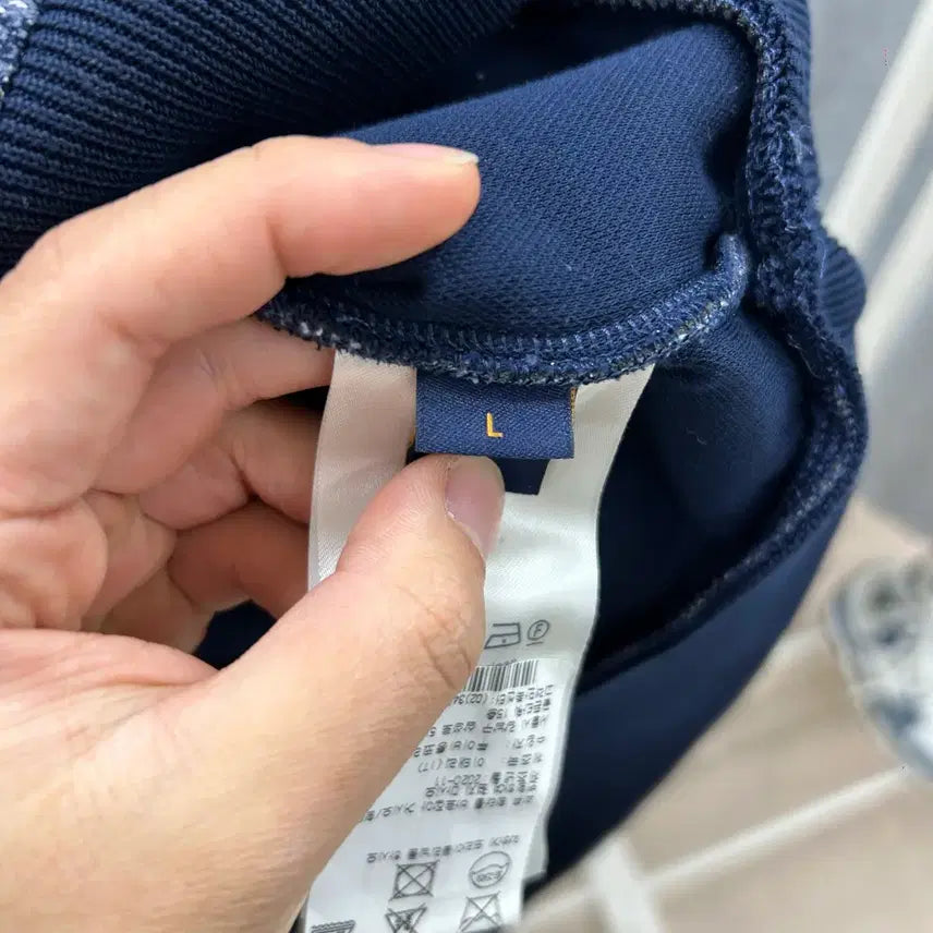 [BUNJANG] Louis Vuitton Tapestry Sweatshirt (L Size) / {L Size} 루이비통 태피스트리 맨투맨