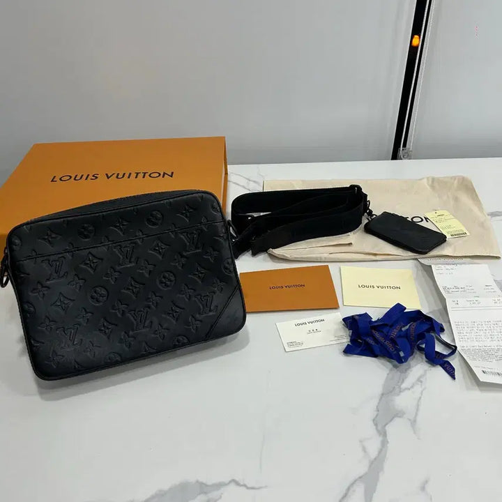 [BUNJANG] Louis Vuitton Shadow Duo Messenger Bag / {국내 매장구매} 루이비통 쉐도우 듀오 메신저백 크로스백