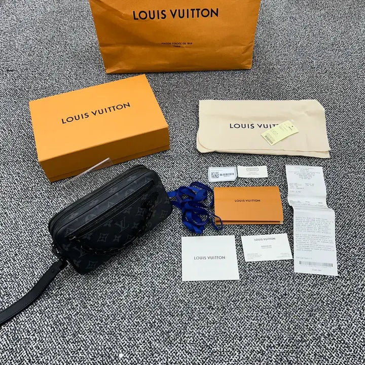 [BUNJANG] Louis Vuitton Eclipse Pochette Volga Clutch Bag / {정품} 루이비통 이클립스 포쉐트 볼가 클러치백