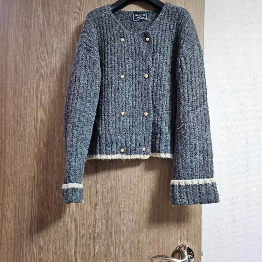 [BUNJANG] Double Button Knit Cardigan / 더블버튼 니트 가디건