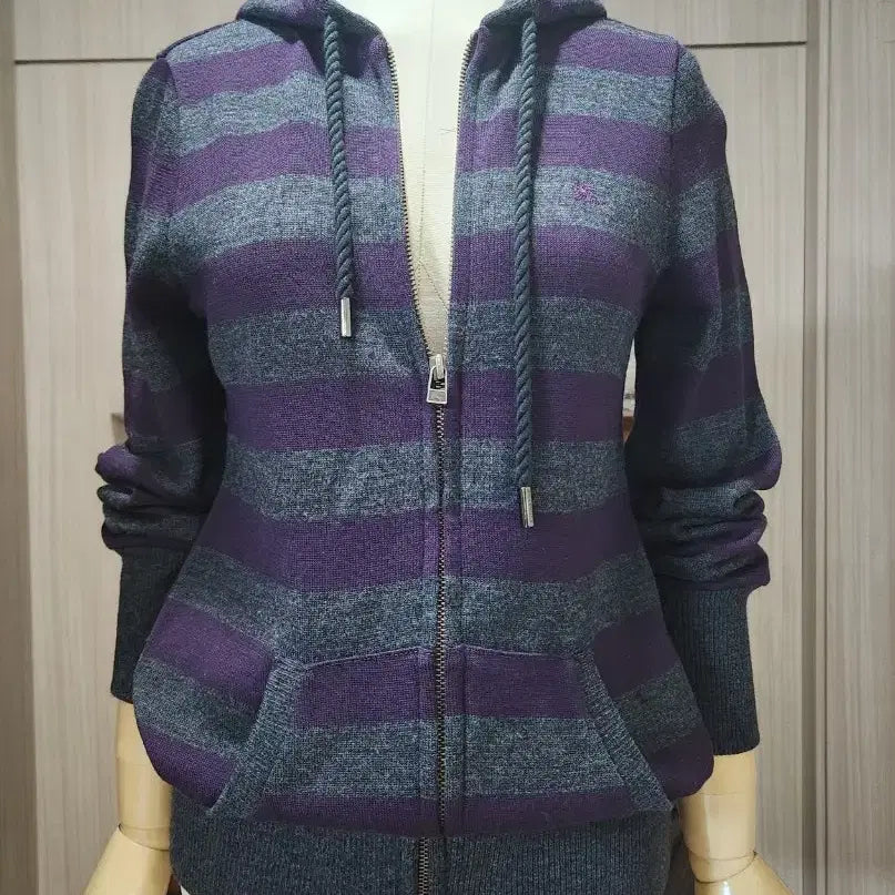 [BUNJANG] Burberry Blue Label Hoodie Zip-up / 버버리 블루라벨 후드집업