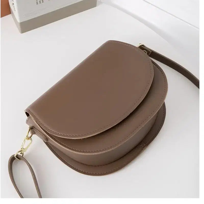 [BUNJANG] Half Moon Round Crossbody Bag / 하프문 라운드 크로스백
