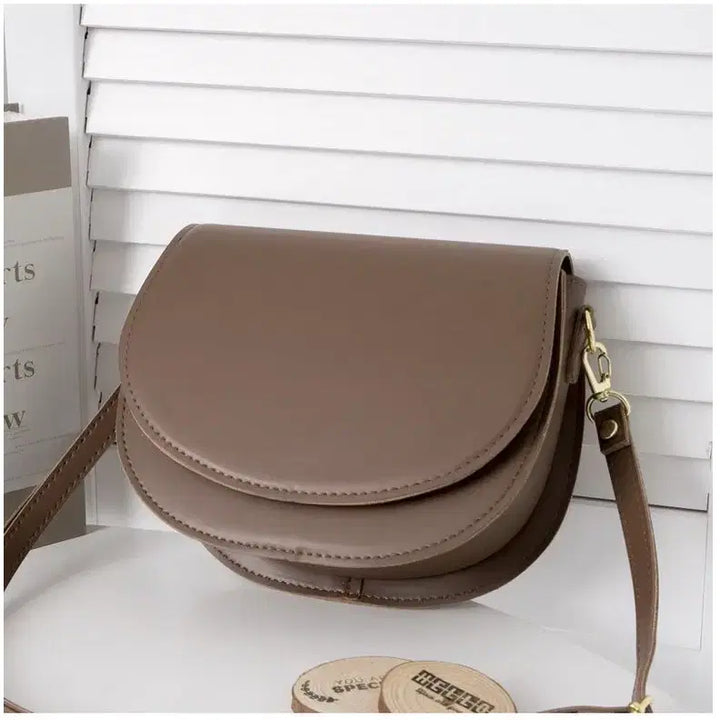 [BUNJANG] Half Moon Round Crossbody Bag / 하프문 라운드 크로스백