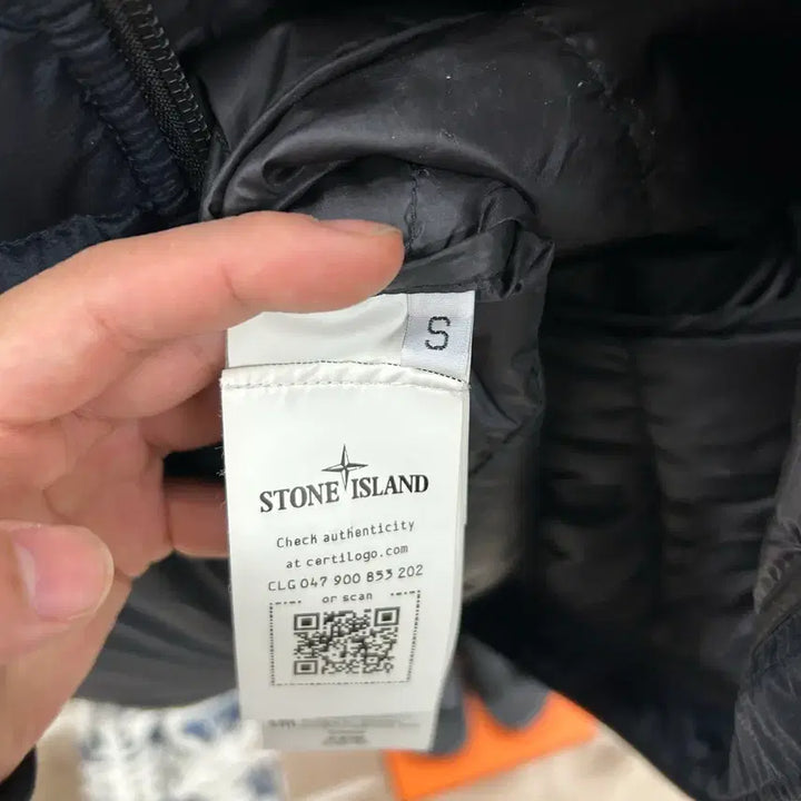 [BUNJANG] Stone Island Bio-Ripstop Lightweight Padded Jacket / {정품} 스톤아일랜드 바이오립스타 경량패딩 22Fw