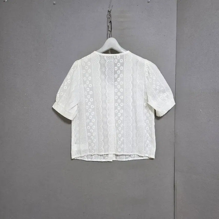 [BUNJANG] LeShop Lace Collar Blouse F / 르샵 레이스카라 블라우스 F   n2306