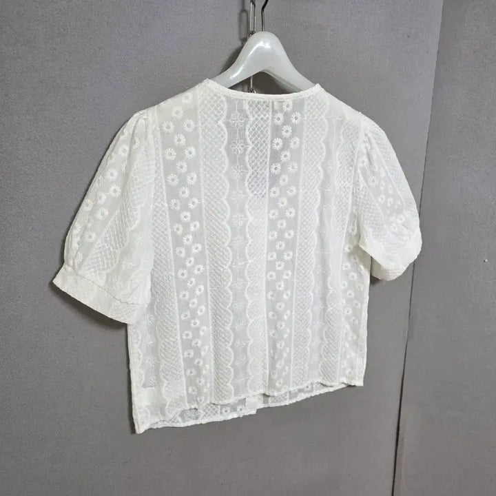 [BUNJANG] LeShop Lace Collar Blouse F / 르샵 레이스카라 블라우스 F   n2306