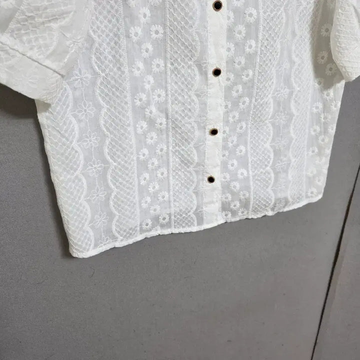 [BUNJANG] LeShop Lace Collar Blouse F / 르샵 레이스카라 블라우스 F   n2306