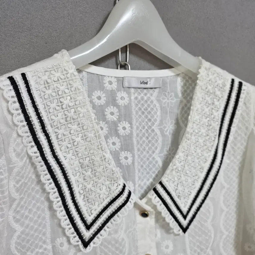 [BUNJANG] LeShop Lace Collar Blouse F / 르샵 레이스카라 블라우스 F   n2306