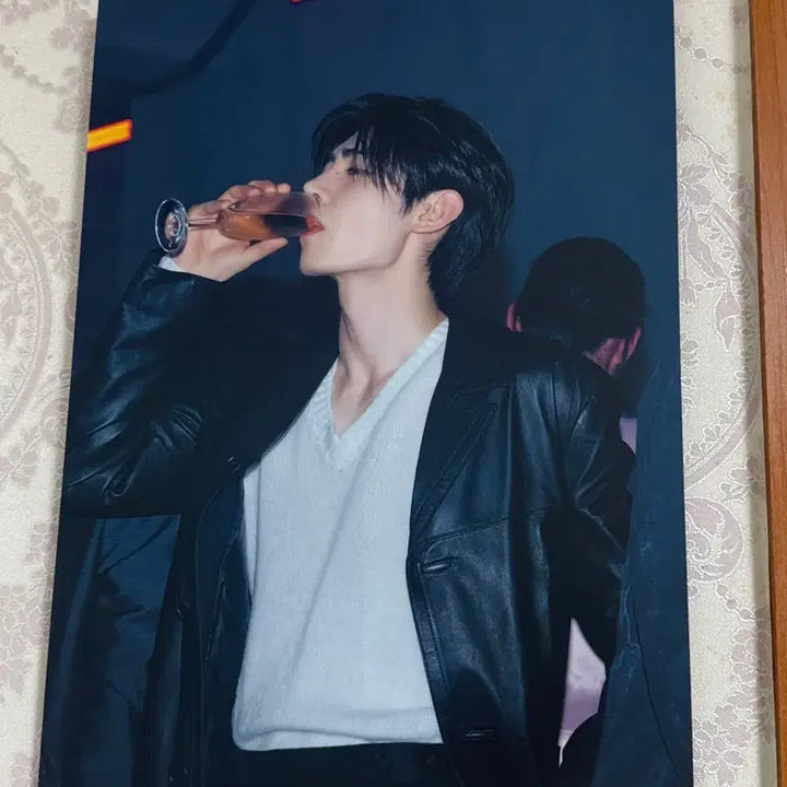 [BUNJANG] ENHYPEN Sunghoon Prada Event POB Photocard & A3 Frame / 엔하이픈 성훈 프라다 행사 액자 특전 포카 A3 액자