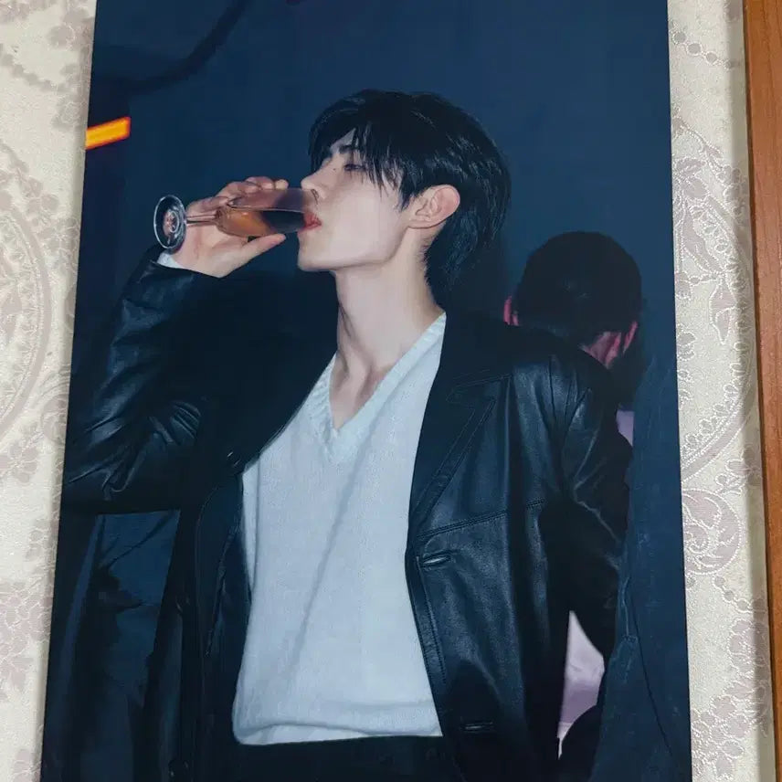 [BUNJANG] ENHYPEN Sunghoon Prada Event POB Photocard & A3 Frame / 엔하이픈 성훈 프라다 행사 액자 특전 포카 A3 액자