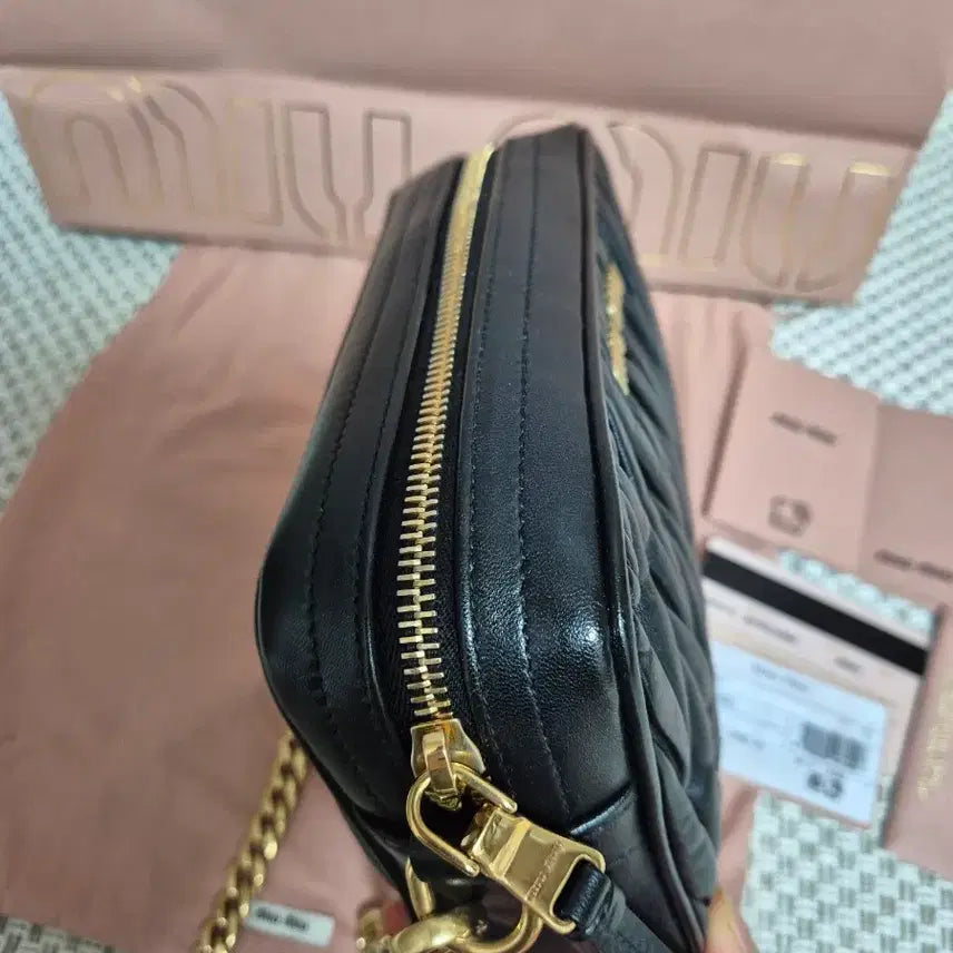 [BUNJANG] Miu Miu Matelassé Camera Bag / 미우미우 마테라쎄 카메라백 정품