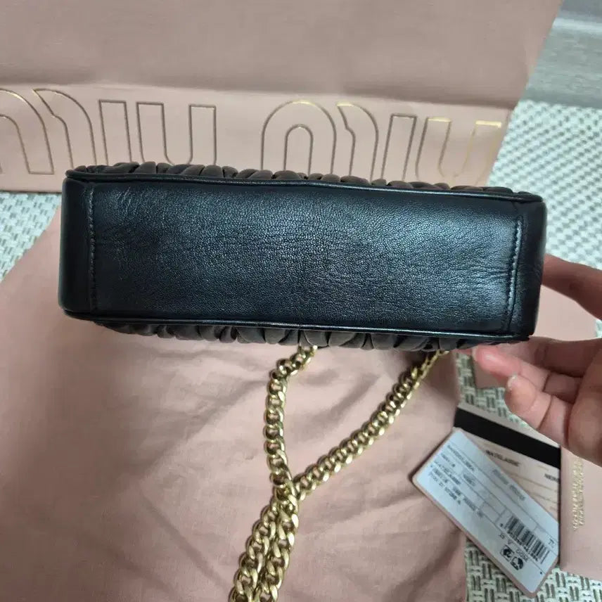 [BUNJANG] Miu Miu Matelassé Camera Bag / 미우미우 마테라쎄 카메라백 정품