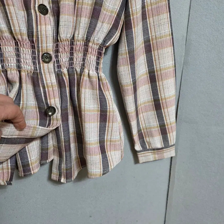 [BUNJANG] Ashley Checkered Blouse / 허리밴드 체크 블라우스 55  n2309