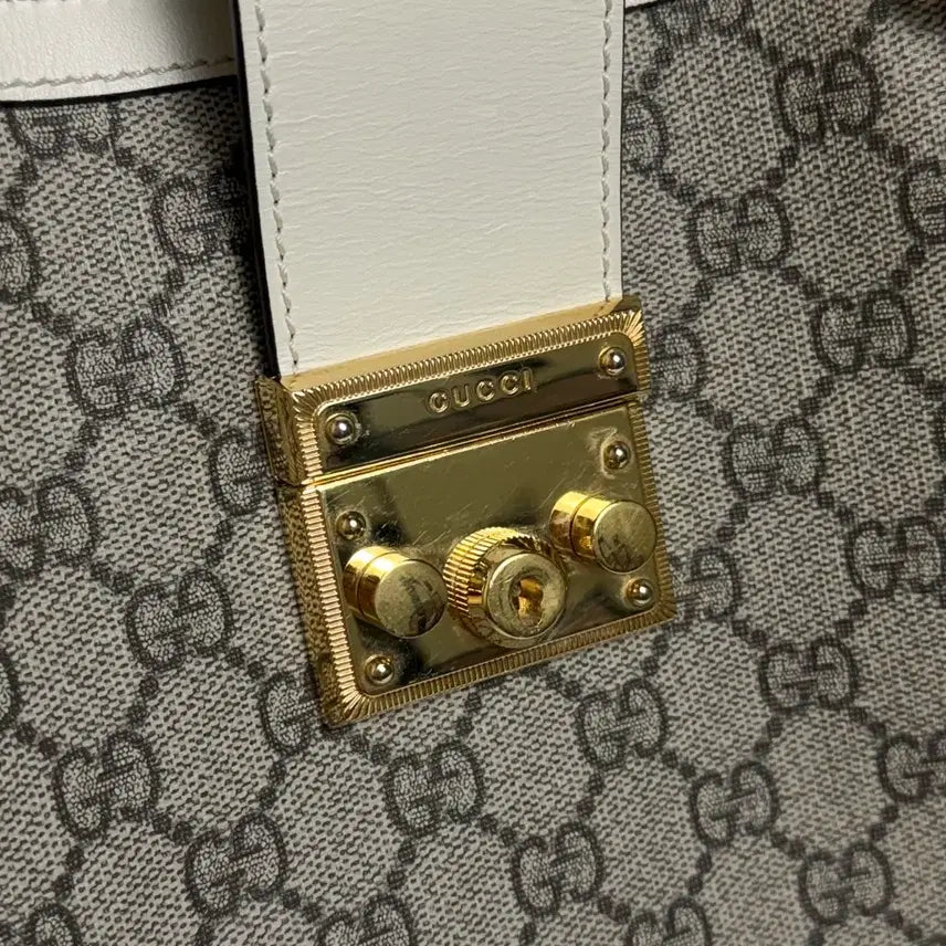 [BUNJANG] Gucci Padlock Chain Shoulder Bag / { OS } 구찌 패들락 체인 숄더백