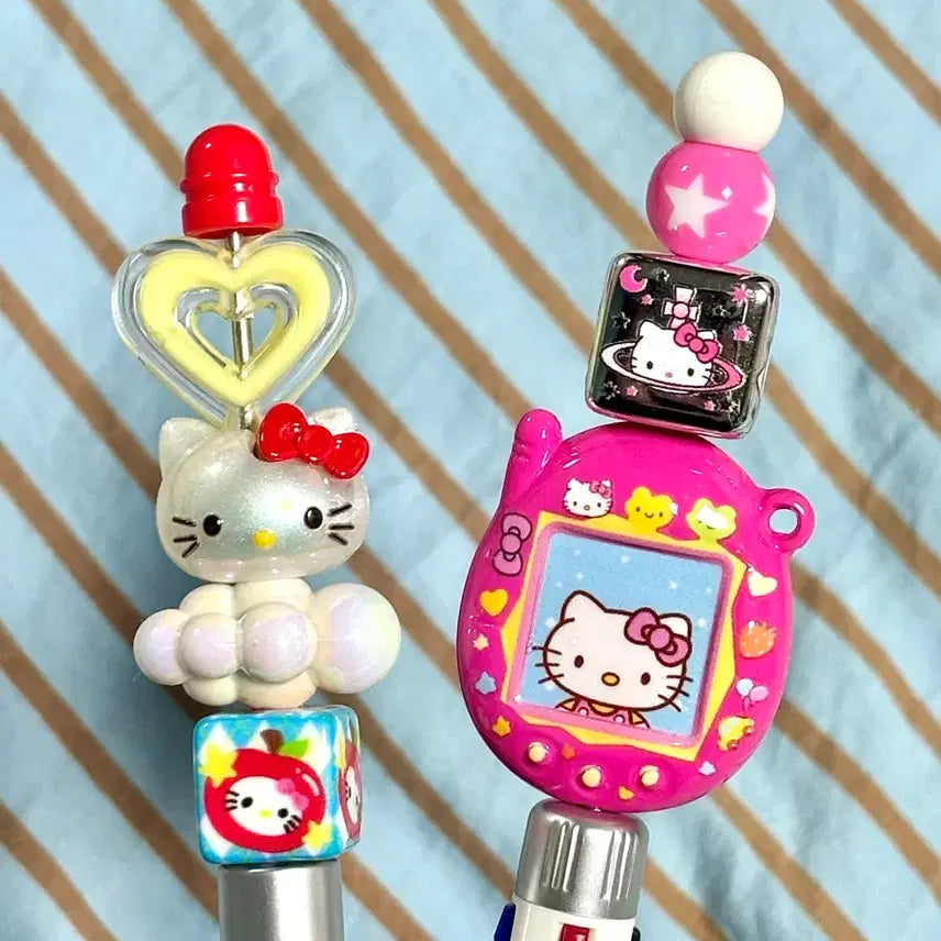 [BUNJANG] Hello Kitty Custom 4-Color Ballpoint Pen / 헬로키티 다마고치 4색 수제 볼펜 꾸미기 / 동대문 볼꾸