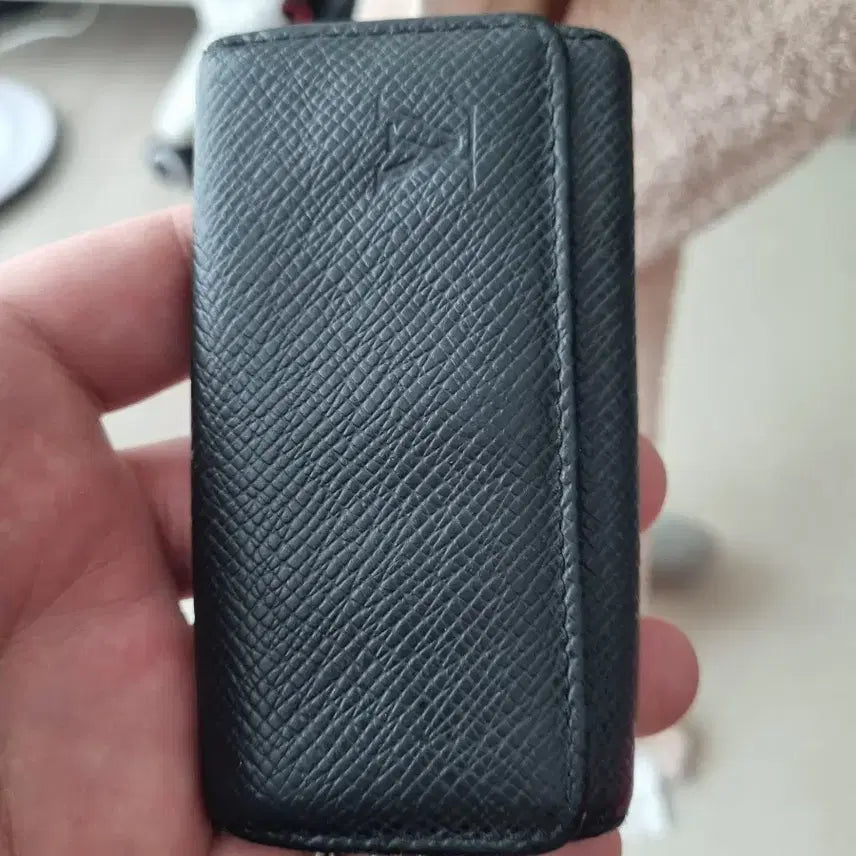 [BUNJANG] Louis Vuitton Black Key Case / 루이비통 블랙 키 케이스