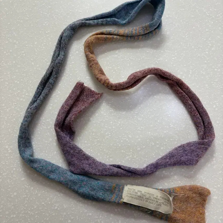 [BUNJANG] Matinkim Gradation Snug Knit Muffler Purple / 마뗑킴 그라데이션 스너그 니트 머플러 퍼플