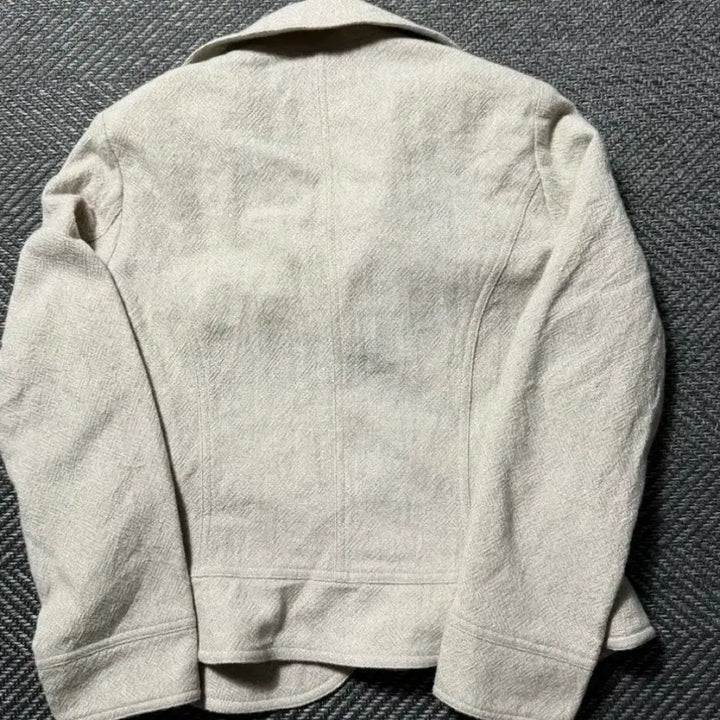 [BUNJANG] libere Ivory Short Jacket / JPN 리베레(libere) 3버튼 아이보리 숏 자켓