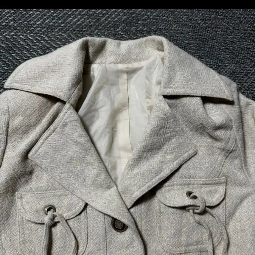 [BUNJANG] libere Ivory Short Jacket / JPN 리베레(libere) 3버튼 아이보리 숏 자켓