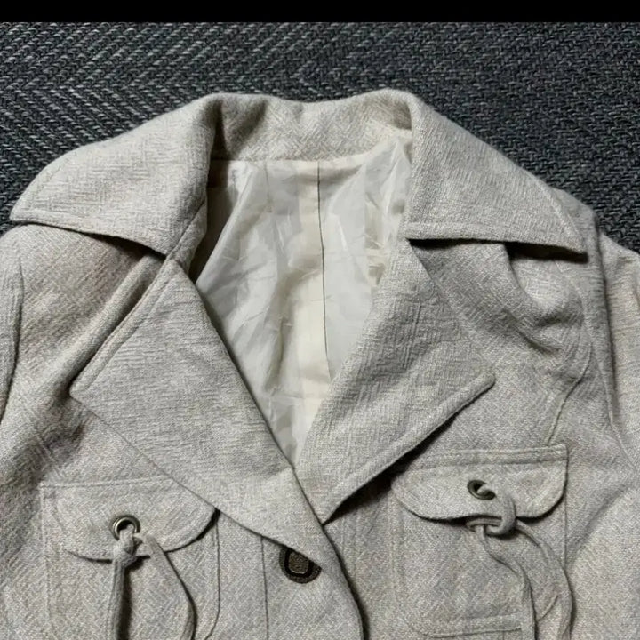 [BUNJANG] libere Ivory Short Jacket / JPN 리베레(libere) 3버튼 아이보리 숏 자켓