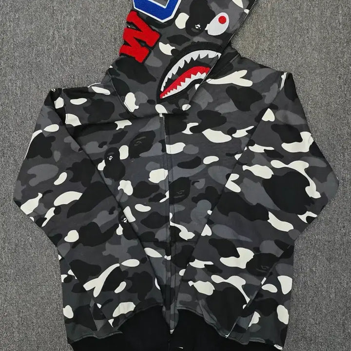 [BUNJANG] BAPE Shark Hoodie / 베이프 샤크 후드