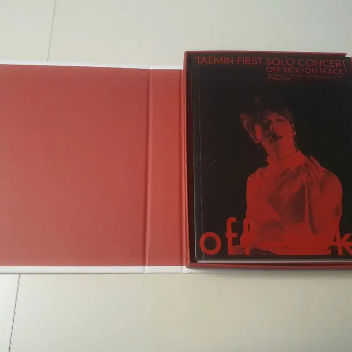 [BUNJANG] SHINee Taemin Off-Sick On-Track KiT Video Set / 태민 Off-Sick 온트랙 키노비디오 세트