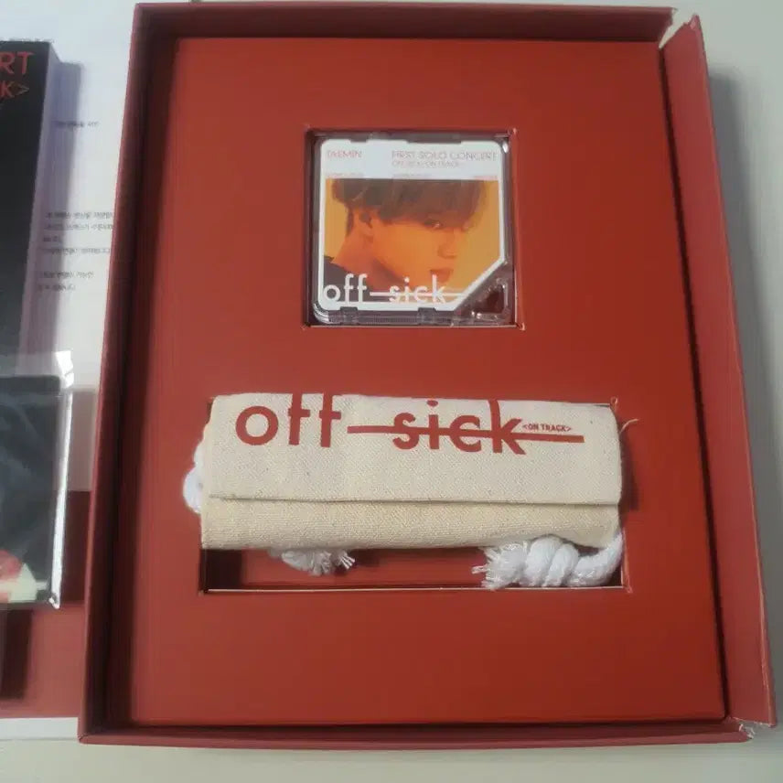 [BUNJANG] SHINee Taemin Off-Sick On-Track KiT Video Set / 태민 Off-Sick 온트랙 키노비디오 세트