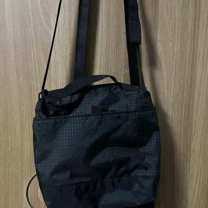 [BUNJANG] Supreme 23FW Shoulder Bag Black / 슈프림 23fw 숄더백 블랙