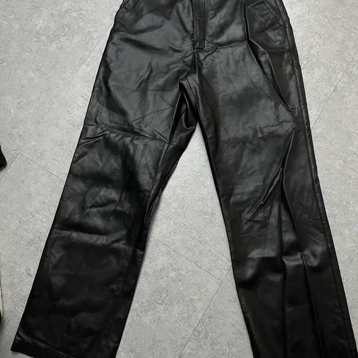 [BUNJANG] Sperone Flow Line Leather Pants Black M / 스페로네 플로우 라인 레더 팬츠 블랙 M
