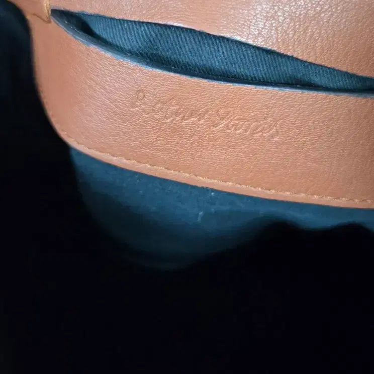 [BUNJANG] &amp; Other Stories Leather Tassel Shoulder Bag / 앤아더스토리즈 브라운 레더 태슬 숄더백