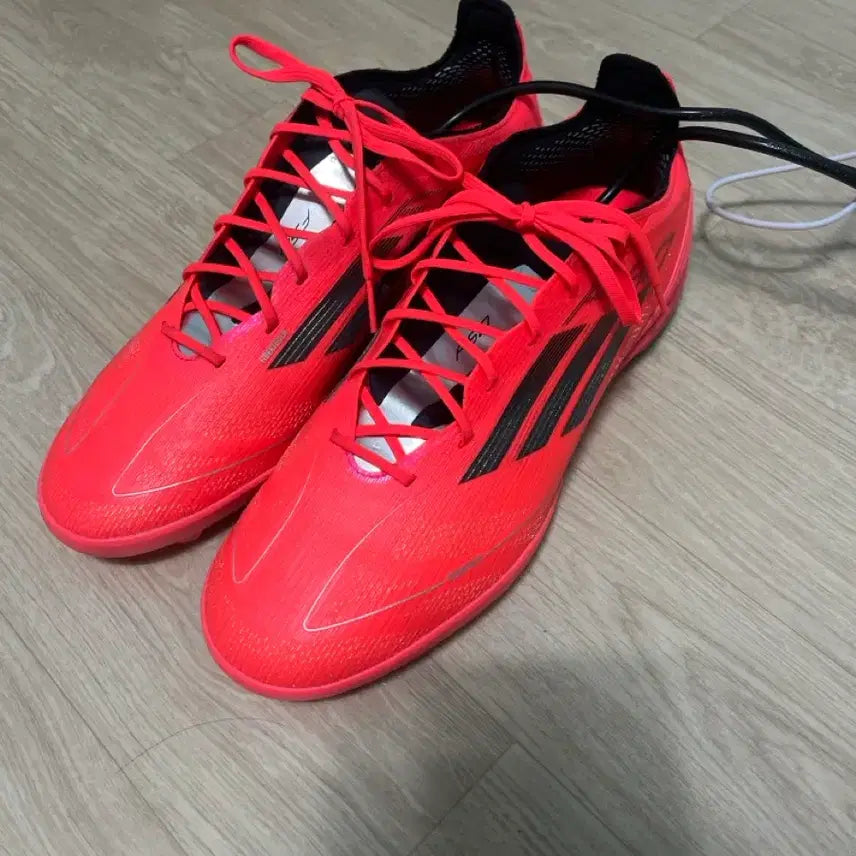 [BUNJANG] F50 Soccer Cleats (Size 270) / 한번쓴 F50 프로 판매 합니다(270)