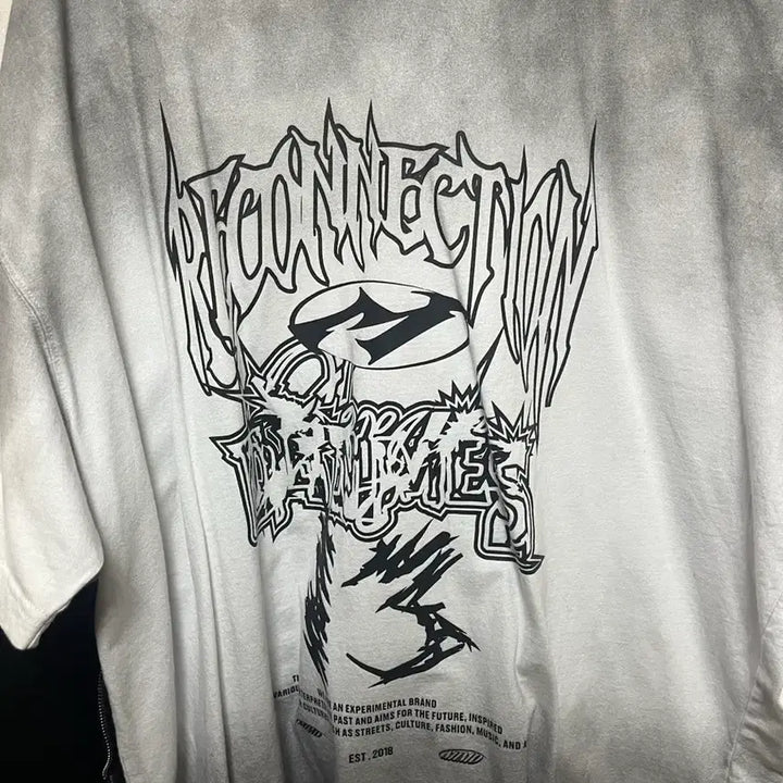 [BUNJANG] Maison Mineed Reconnection Sprayed Half T-shirt / 메종미네드 RECONNECTION SPRAYED HALF T WHITE