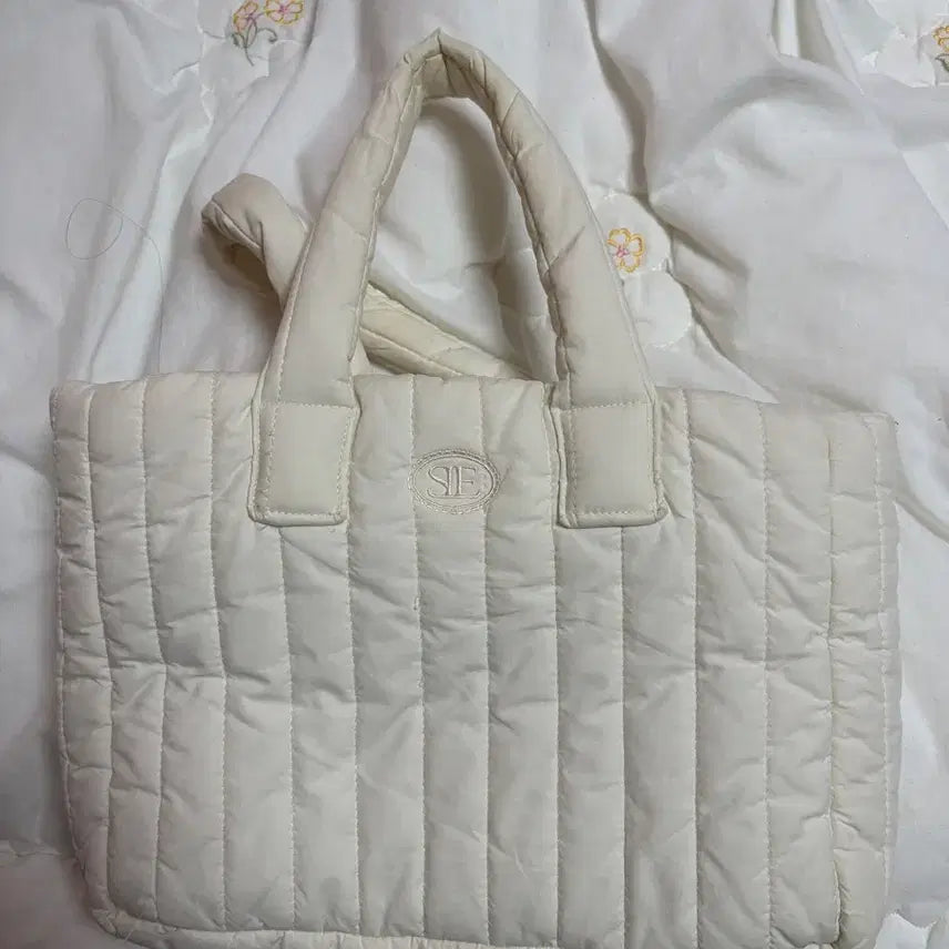 [BUNJANG] Sienne Padded Bag / 시엔느 패딩백