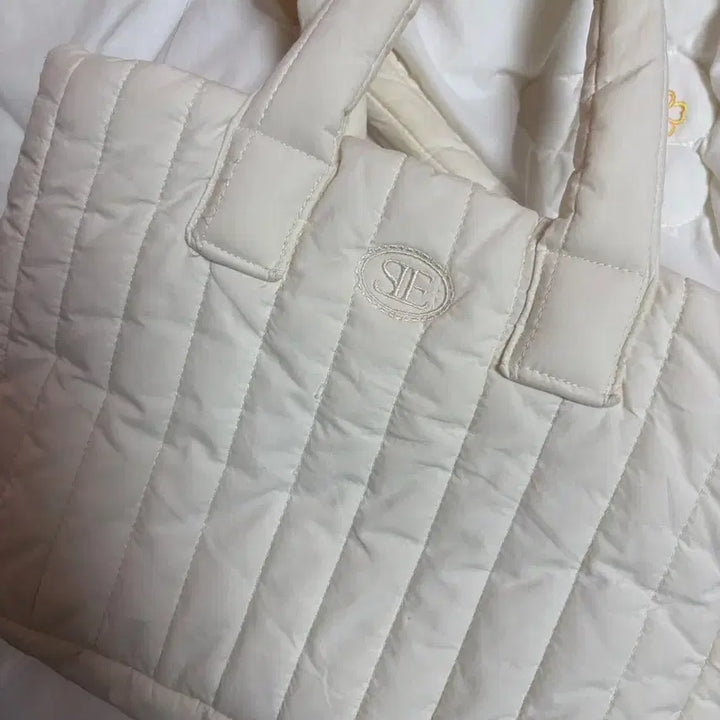 [BUNJANG] Sienne Padded Bag / 시엔느 패딩백
