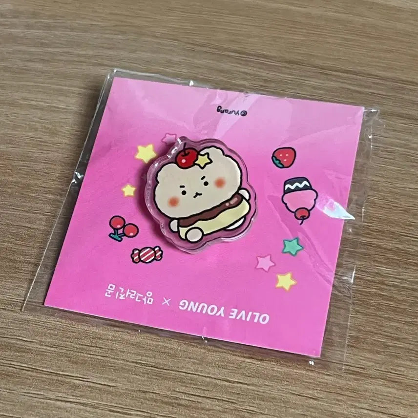 [BUNJANG] Pudding Mangom Badge / 올리브영 망곰 뱃지 푸딩망곰